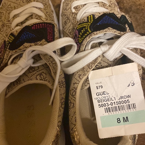 Sneakers - Picture 4 of 4